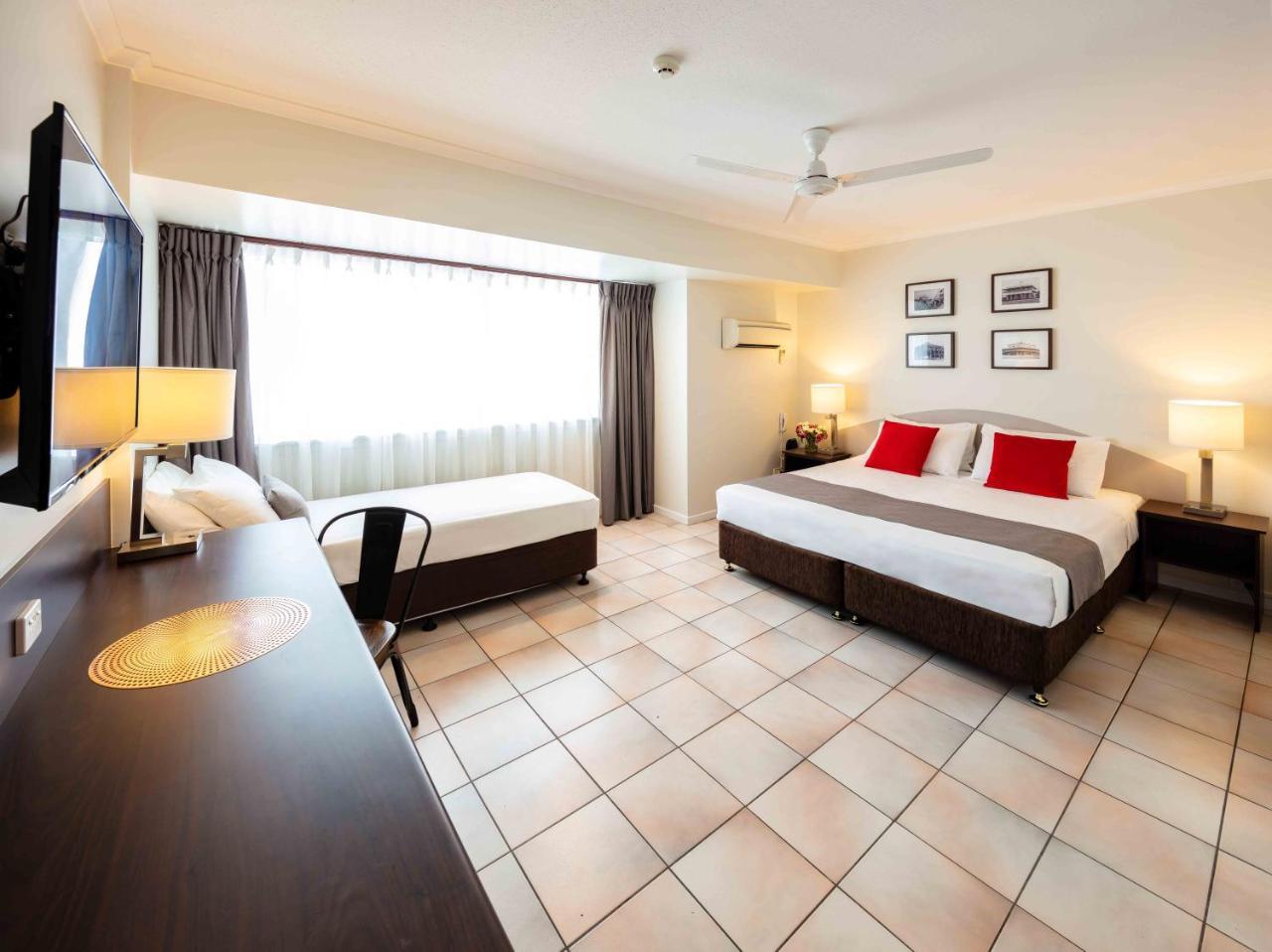 Hides Hotel Cairns Eksteriør bilde